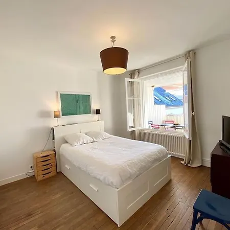 Proche Avec Vue